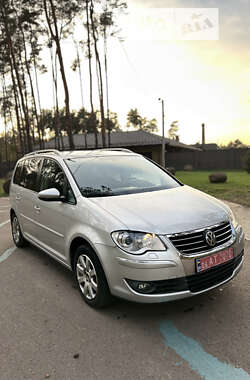 Минивэн Volkswagen Touran 2009 в Житомире