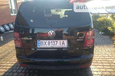 Мінівен Volkswagen Touran 2010 в Хмельницькому