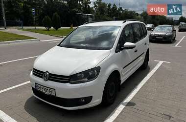 Минивэн Volkswagen Touran 2013 в 