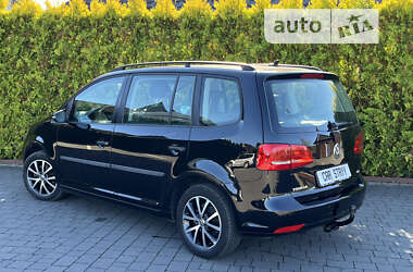 Мінівен Volkswagen Touran 2014 в Стрию