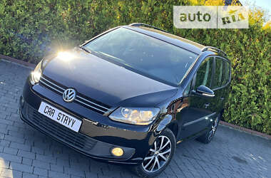 Мінівен Volkswagen Touran 2014 в Стрию