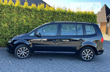 Мінівен Volkswagen Touran 2014 в Стрию