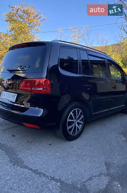 Минивэн Volkswagen Touran 2013 в Виноградове