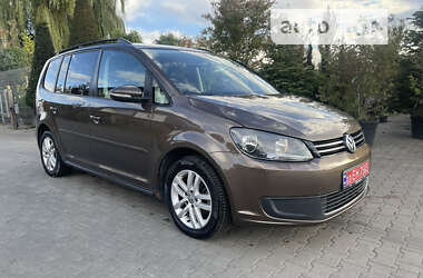 Мінівен Volkswagen Touran 2010 в Луцьку