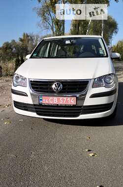 Мінівен Volkswagen Touran 2009 в Києві