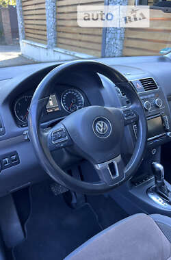 Минивэн Volkswagen Touran 2012 в Киеве