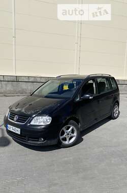 Минивэн Volkswagen Touran 2004 в Львове