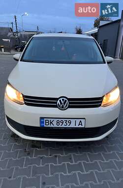 Минивэн Volkswagen Touran 2013 в Житомире