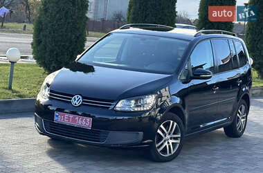 Мінівен Volkswagen Touran 2011 в Сарнах