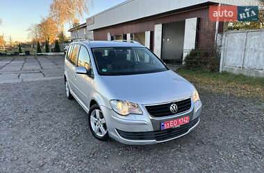 Минивэн Volkswagen Touran 2008 в Червонограде