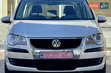 Мінівен Volkswagen Touran 2009 в Житомирі