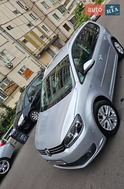 Мінівен Volkswagen Touran 2014 в Києві