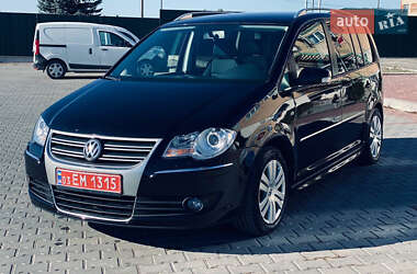 Мінівен Volkswagen Touran 2008 в Дунаївцях