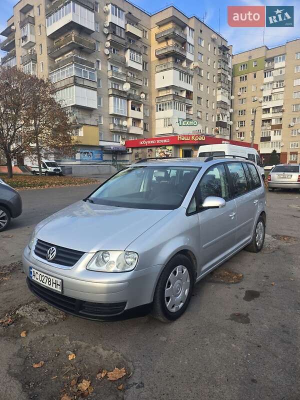 Мінівен Volkswagen Touran 2006 в Володимирі