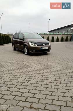 Мінівен Volkswagen Touran 2010 в Сарнах