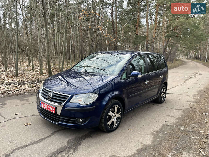 Минивэн Volkswagen Touran 2008 в Кропивницком