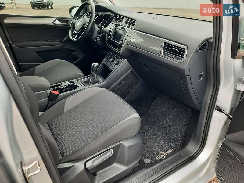 Микровэн Volkswagen Touran 2016 в Виннице
