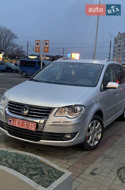 Мінівен Volkswagen Touran 2009 в Кропивницькому