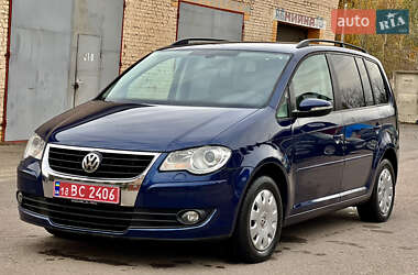 Минивэн Volkswagen Touran 2010 в Ровно