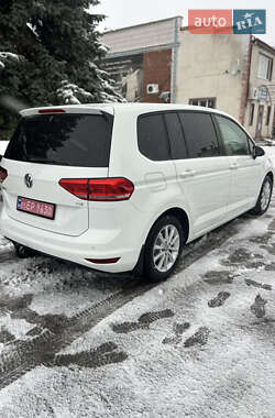 Микровэн Volkswagen Touran 2016 в Барышевке