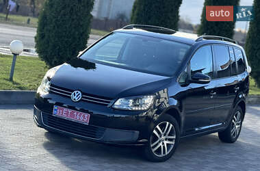 Минивэн Volkswagen Touran 2011 в Сарнах