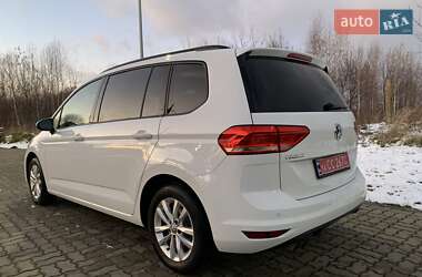 Микровэн Volkswagen Touran 2017 в Стрые