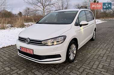 Микровэн Volkswagen Touran 2017 в Стрые