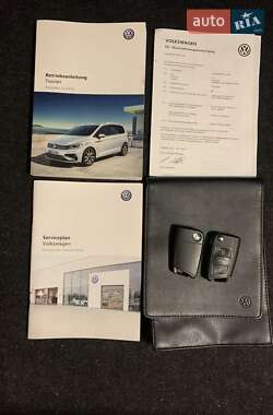 Микровэн Volkswagen Touran 2017 в Стрые