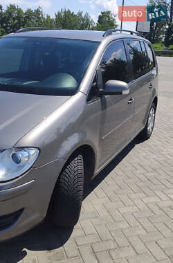 Мінівен Volkswagen Touran 2009 в Ладижині