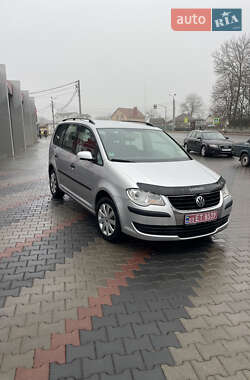 Минивэн Volkswagen Touran 2007 в Виннице