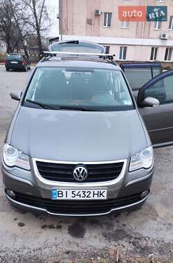 Минивэн Volkswagen Touran 2008 в Полтаве