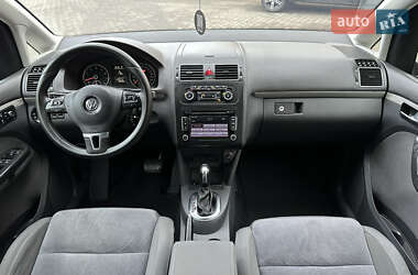 Минивэн Volkswagen Touran 2011 в Киеве