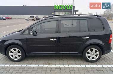 Минивэн Volkswagen Touran 2006 в Киеве