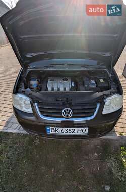 Мінівен Volkswagen Touran 2003 в Тиврову