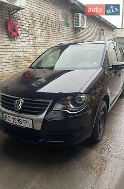 Мінівен Volkswagen Touran 2009 в Львові