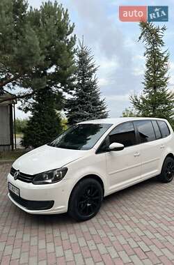 Минивэн Volkswagen Touran 2012 в Городке