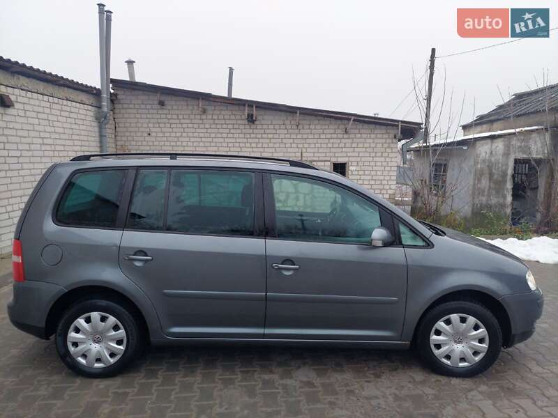 Минивэн Volkswagen Touran 2005 в Житомире
