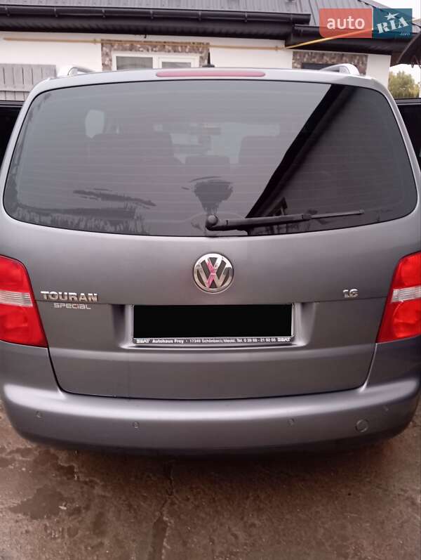 Минивэн Volkswagen Touran 2004 в Самборе