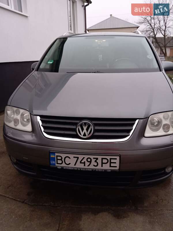 Минивэн Volkswagen Touran 2004 в Самборе