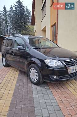 Минивэн Volkswagen Touran 2009 в Виннице