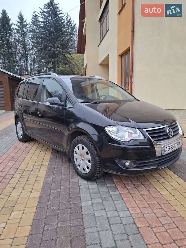 Мінівен Volkswagen Touran 2009 в Вінниці