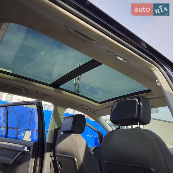 Минивэн Volkswagen Touran 2012 в Ивано-Франковске