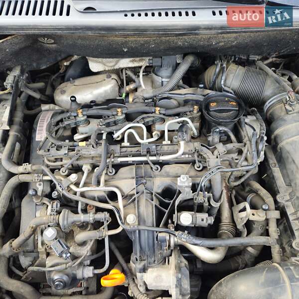 Минивэн Volkswagen Touran 2012 в Ивано-Франковске