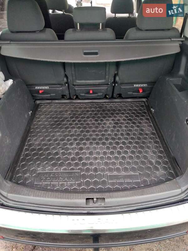 Минивэн Volkswagen Touran 2007 в Гостомеле