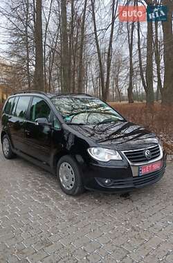 Минивэн Volkswagen Touran 2008 в Полтаве