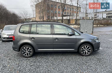 Минивэн Volkswagen Touran 2011 в Ровно