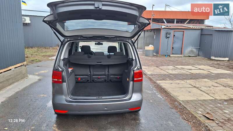 Минивэн Volkswagen Touran 2013 в Киеве