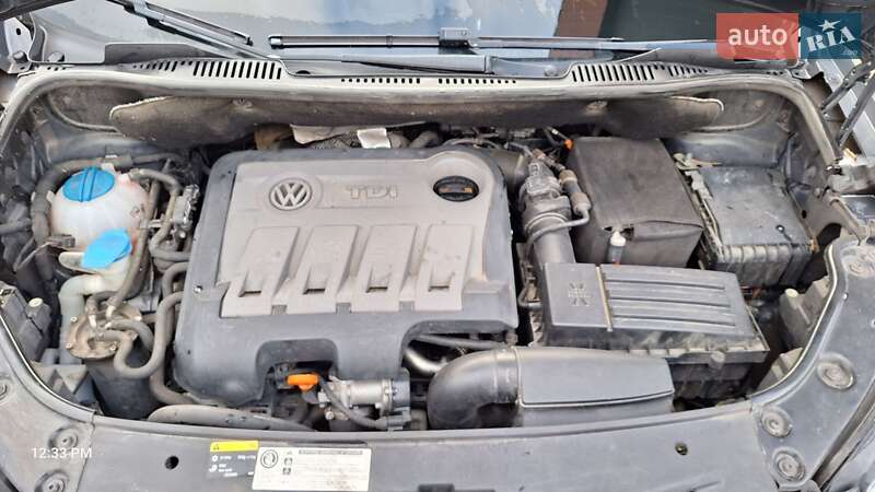 Минивэн Volkswagen Touran 2013 в Киеве