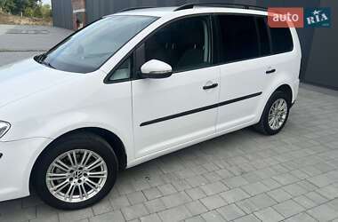 Мінівен Volkswagen Touran 2010 в Хмельницькому