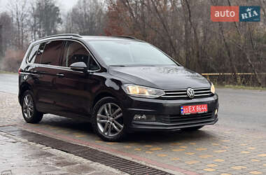 Микровэн Volkswagen Touran 2021 в Сваляве